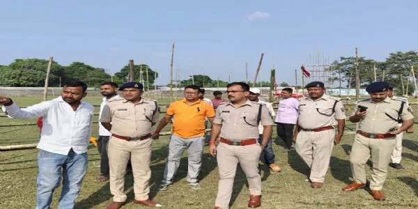 भारत नेपाल सीमा स्थित जोगबनी में प्रशासन ने किया फ्लैग मार्च और एसपी ने रावण दहन स्थलों की सुरक्षा जांची