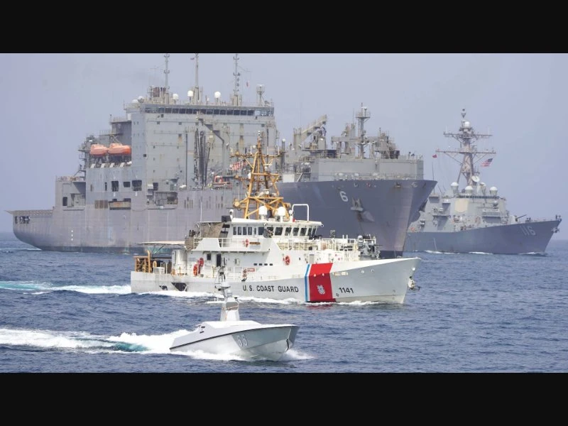Strait of Hormuz में फंसे 139 भारतीय नाविक, 11 की मौत की पुष्टि