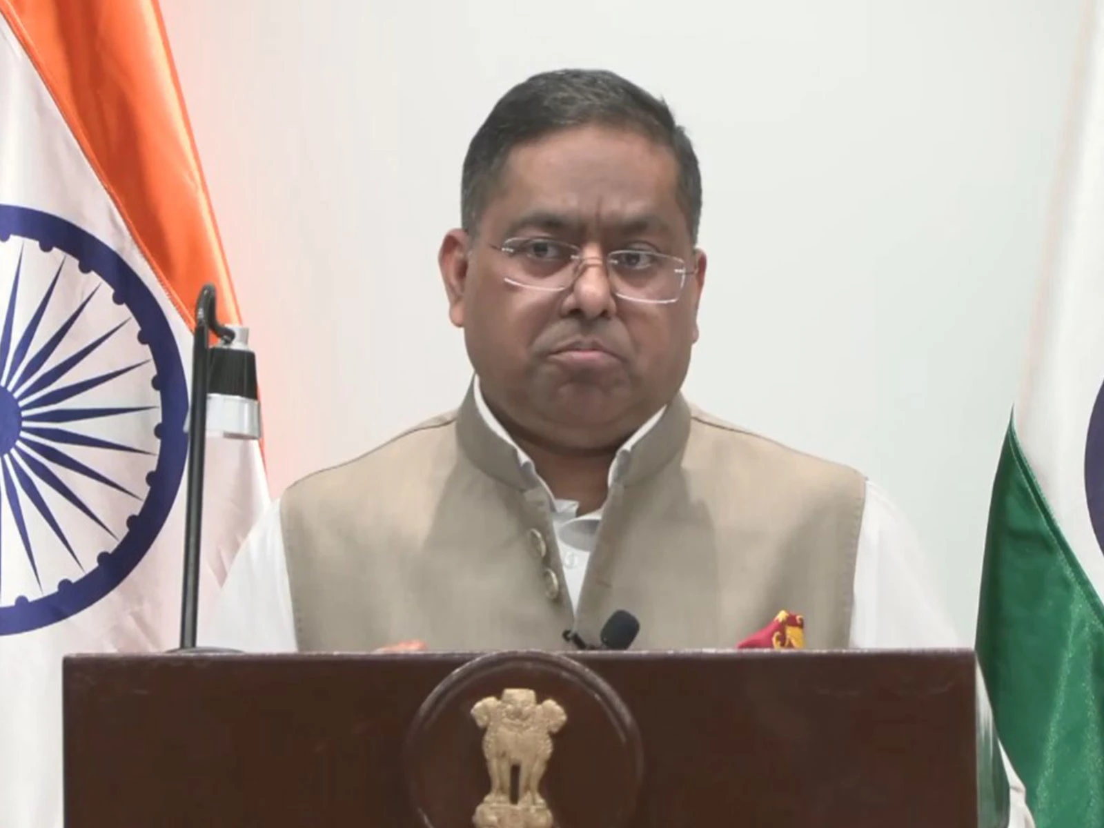 कैप्टन स्मित मच्छर की सेहत में सुधार, अबू धाबी के अस्पताल में रिकवर कर रहे हैं जांबाज पायलट
