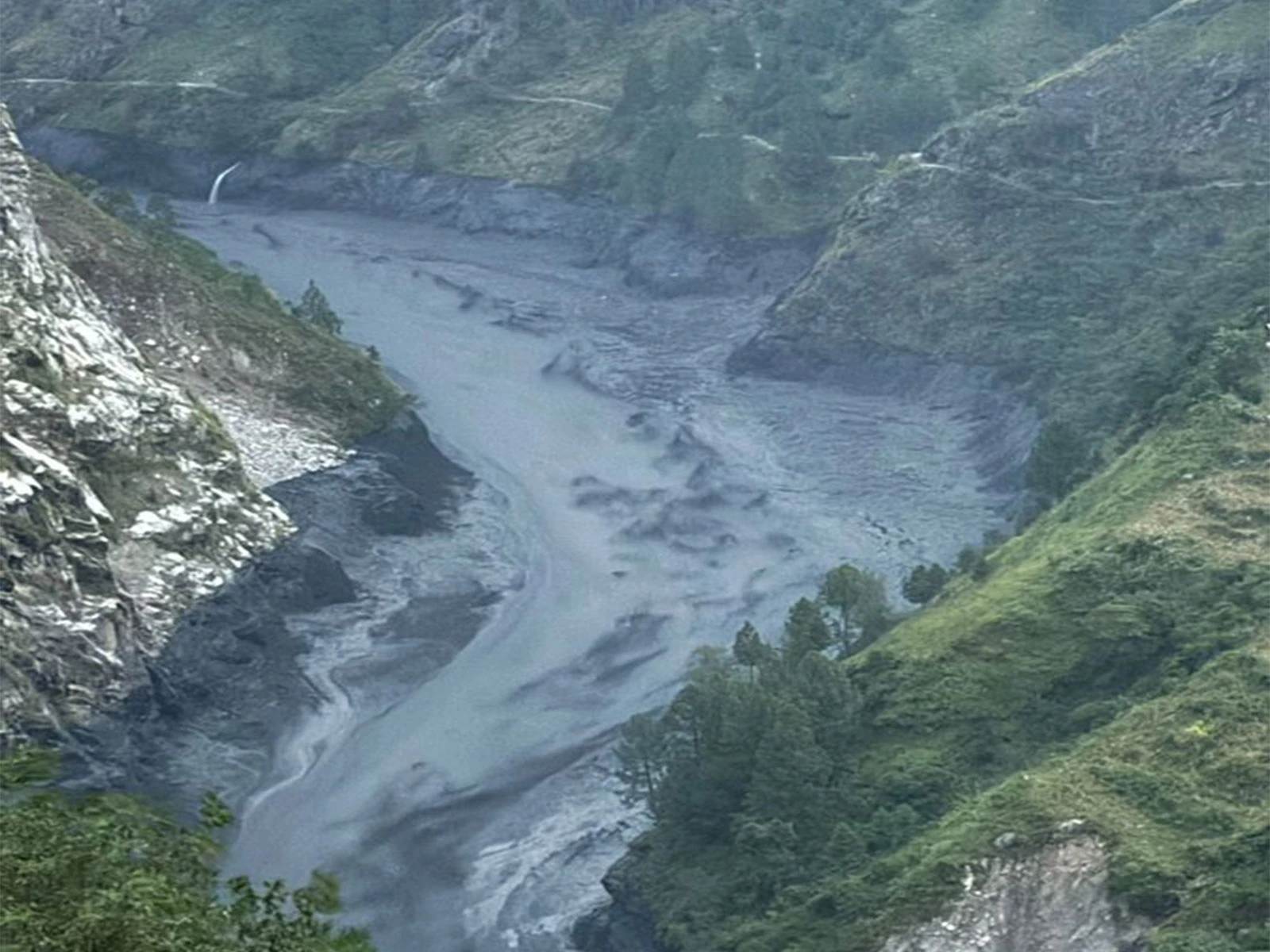 बुधी गंडकी बाढ़ की वजह: भूस्खलन से बना अस्थायी बांध टूटा