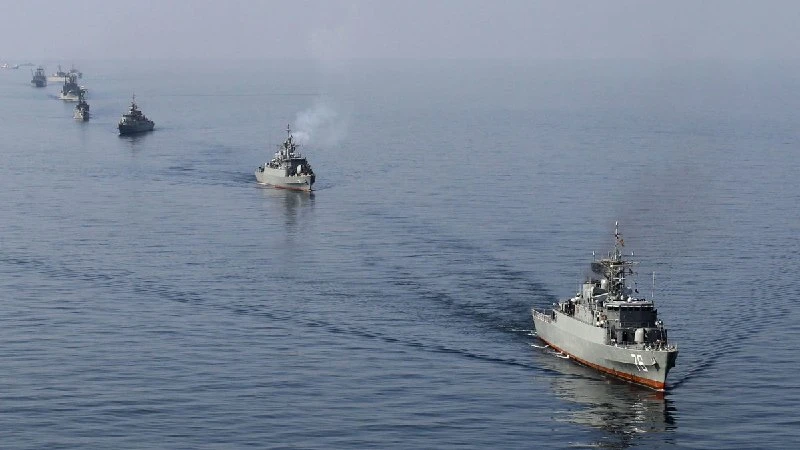 Strait of Hormuz पर छिड़ी जंग: CENTCOM ने ईरान के दावों को नकारा, कहा- रास्ता खुला है