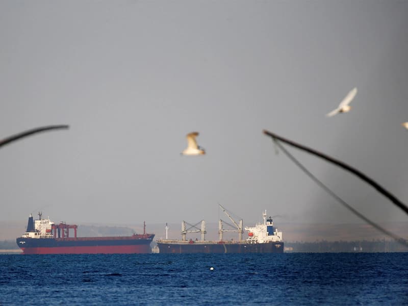 Strait of Hormuz और रोमानिया में जहाजों पर हुए हमलों के बाद सभी 24 भारतीय नाविक सुरक्षित हैं