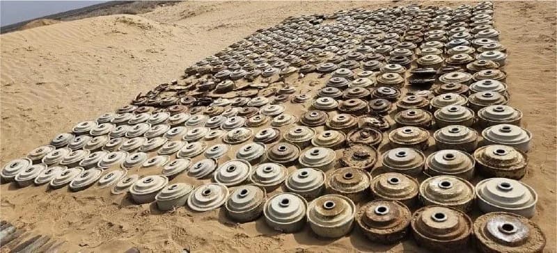 किंग सलमान रिलीफ सेंटर के मसाम प्रोजेक्ट ने यमन के अलग-अलग इलाकों से 995 बारूदी सुरंगें और विस्फोटक हटाए