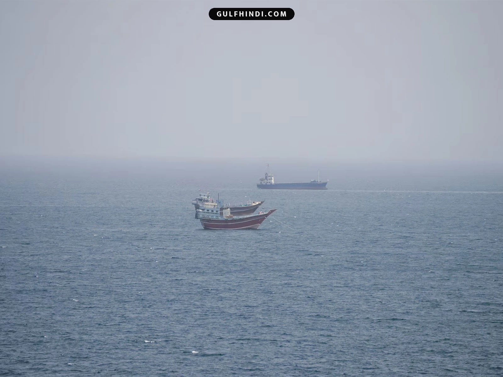 Strait of Hormuz पर अमरीकी जहाज पर ईरान का हमला, ड्रोन और मिसाइल स्ट्राइक से मची खलबली.