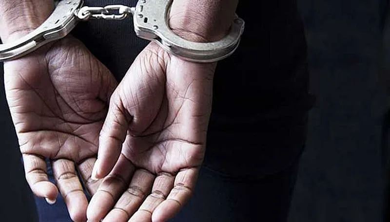 लखनऊ में फर्जी दस्तावेज के साथ गिरफ्तार किए गए 5 ओमानी नागरिक, दिनभर होटल से रहते थे गायब