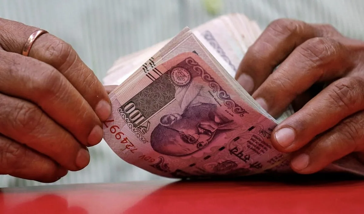 सुभद्रा योजना में गड़बड़ी से महिलाएं हुई परेशान, जीवित होने के बावजूद भी कागजात में दर्ज हुई मृत